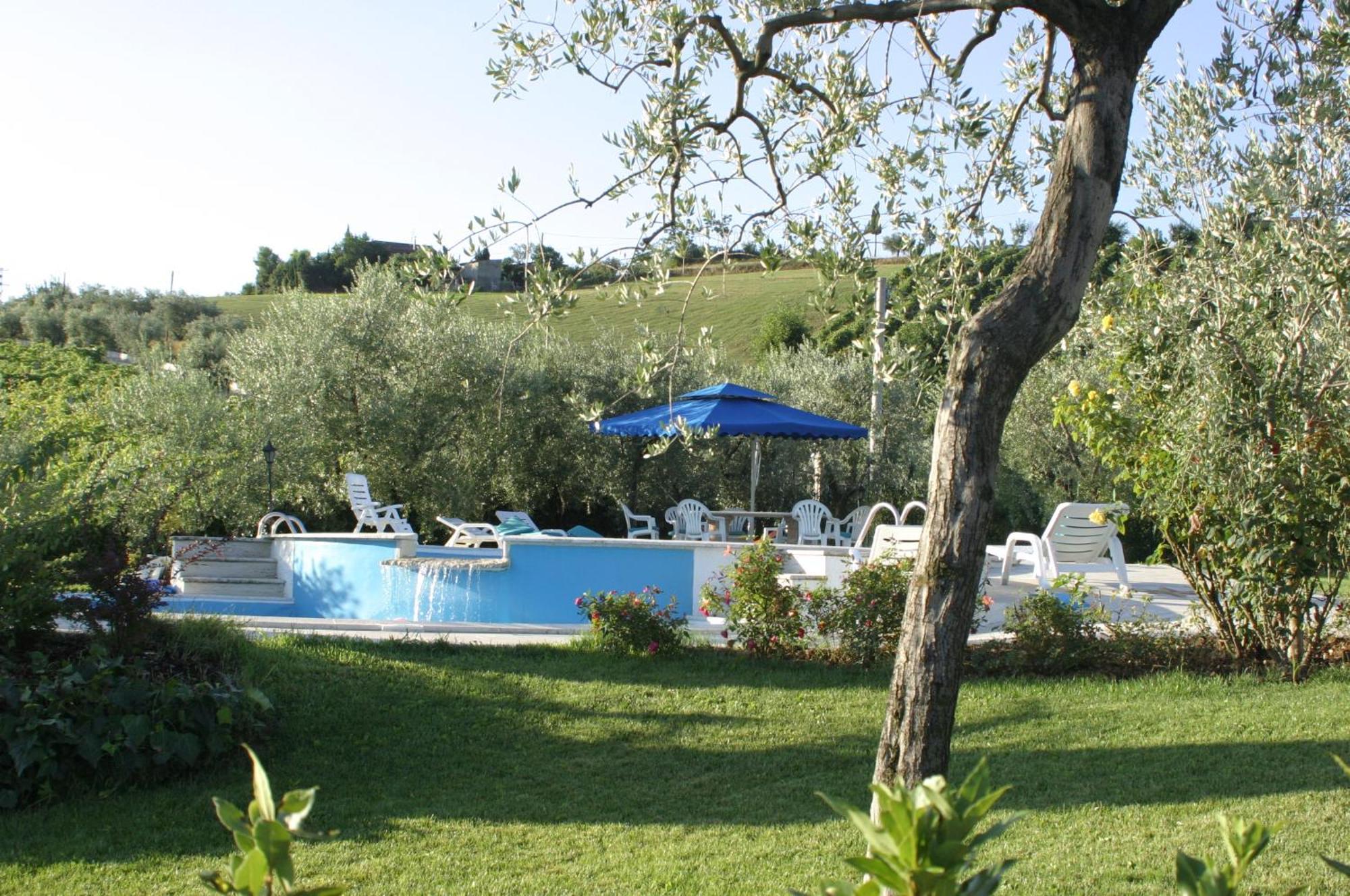 Agriturismo Il Crinale Castorano Kültér fotó