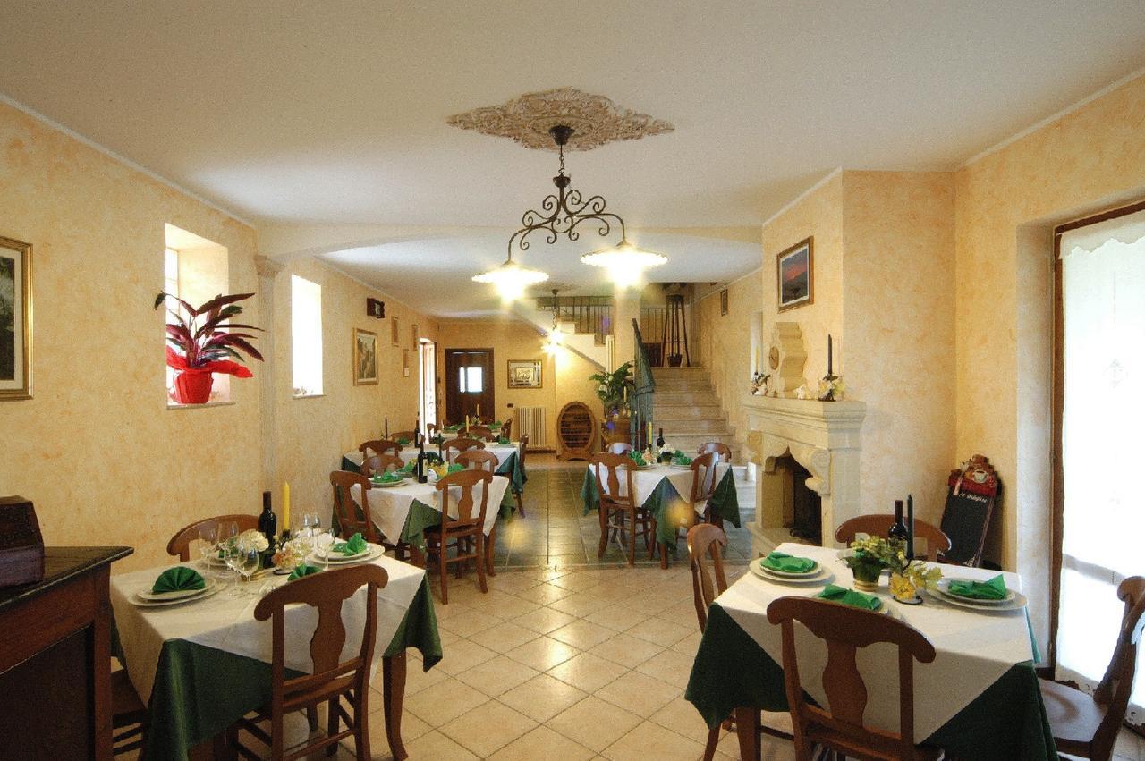 Agriturismo Il Crinale Castorano Kültér fotó